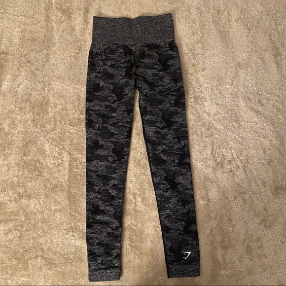 SOLD! GYMSHARK - Black Camo Seamless - XS - Picture 2 of 7